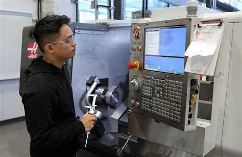 cnc lathe machine operator training|cnc programming training online free.